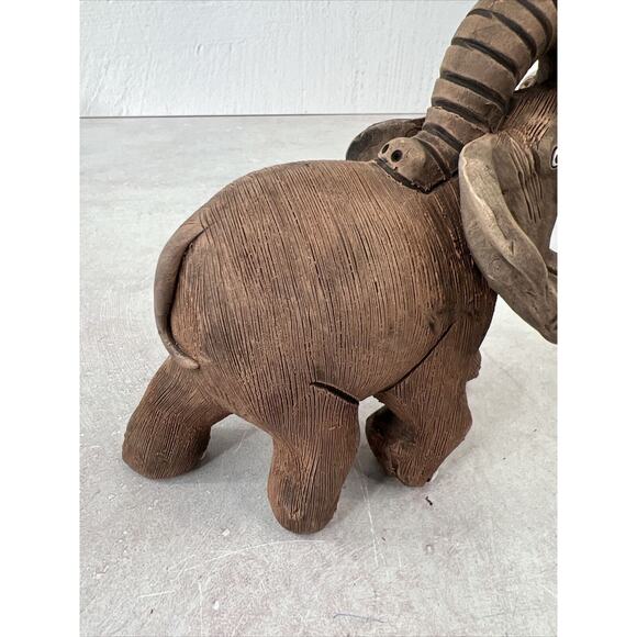 Casals Peru Hand Made Textured Detailed Elephant Figurine 6” - Picture 6 of 8